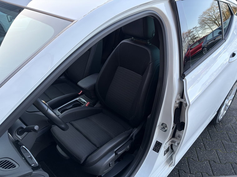Vehicle Image 48
