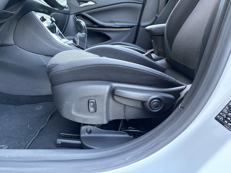 Vehicle Image 50