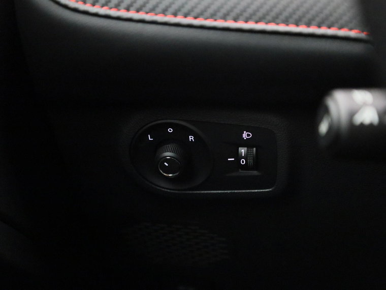 Vehicle Image 28