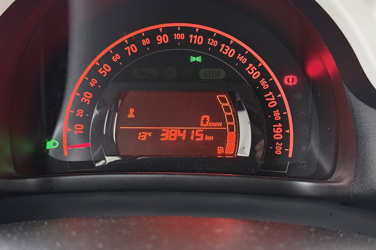 Vehicle Image 17