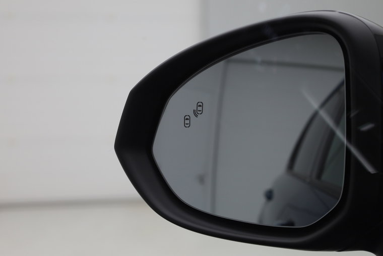 Vehicle Image 33
