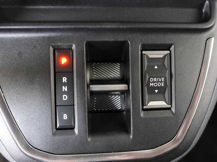 Vehicle Image 24