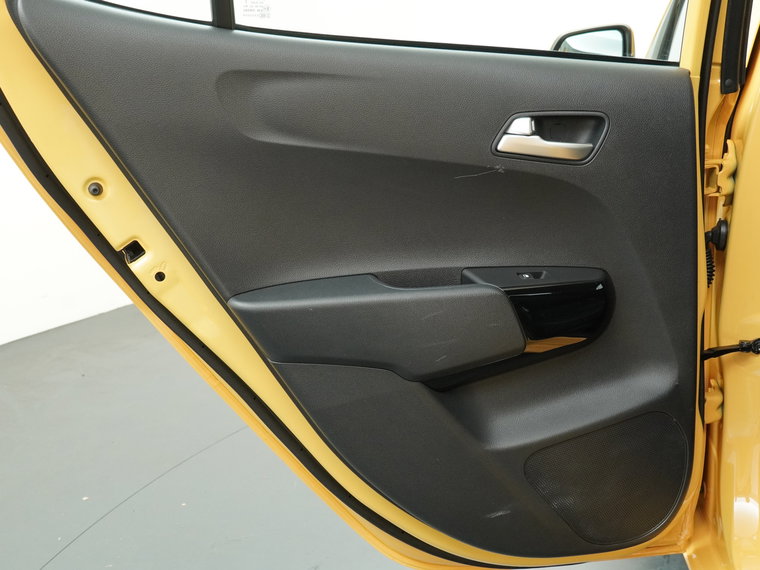 Vehicle Image 36