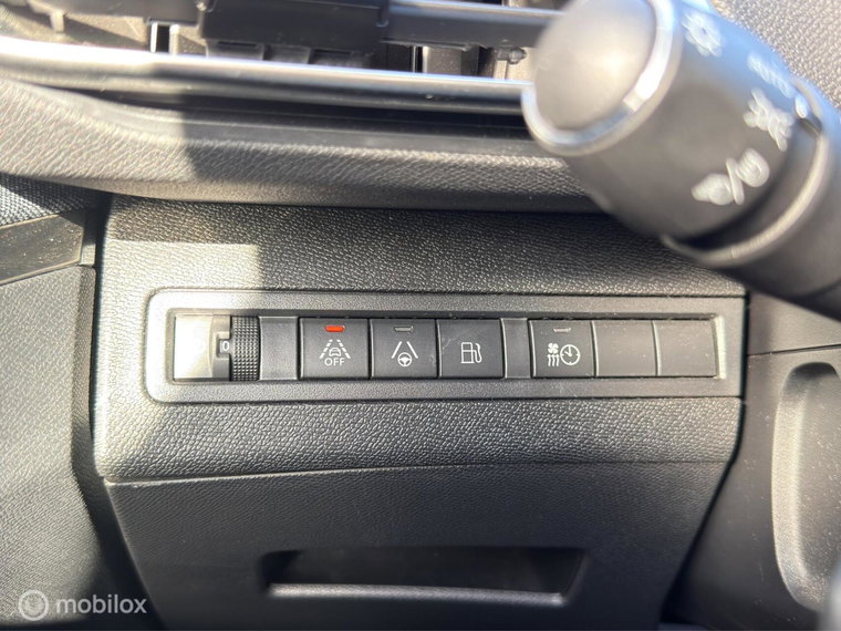 Vehicle Image 29