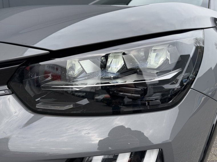 Vehicle Image 33