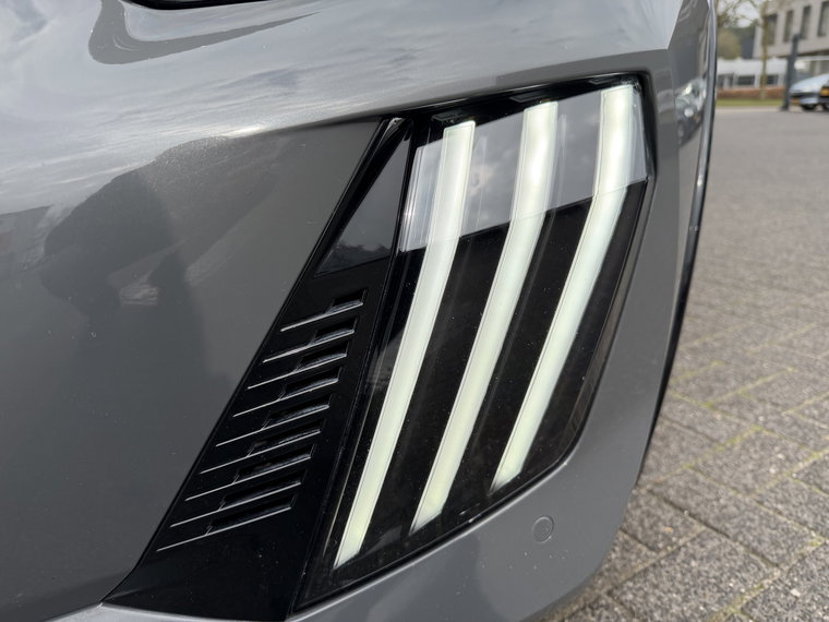 Vehicle Image 38