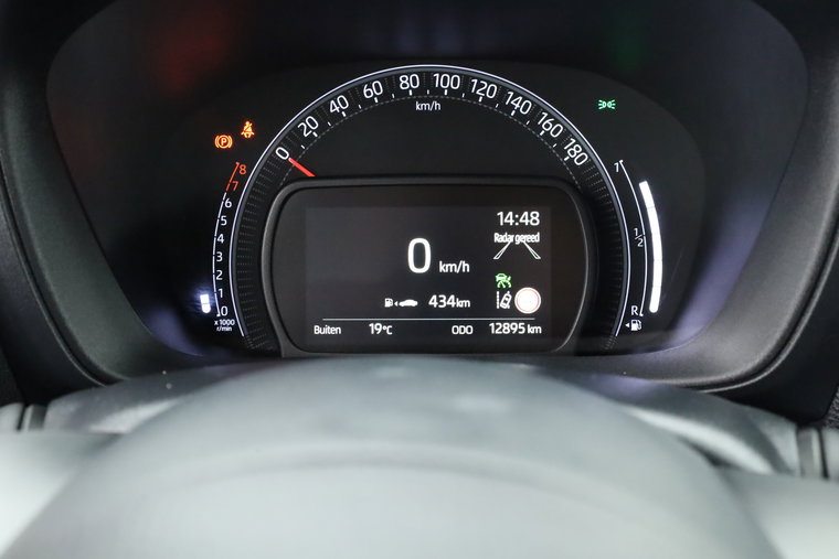 Vehicle Image 12