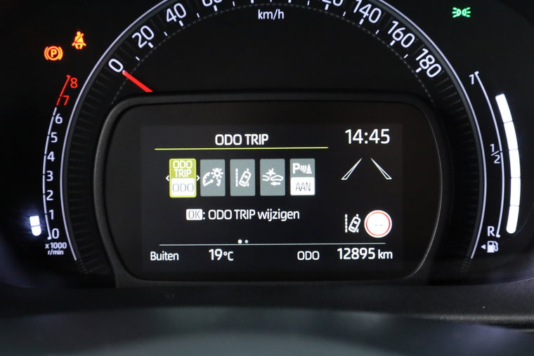 Vehicle Image 14
