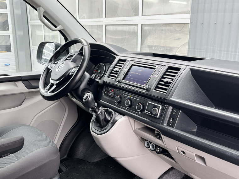 Vehicle Image 37