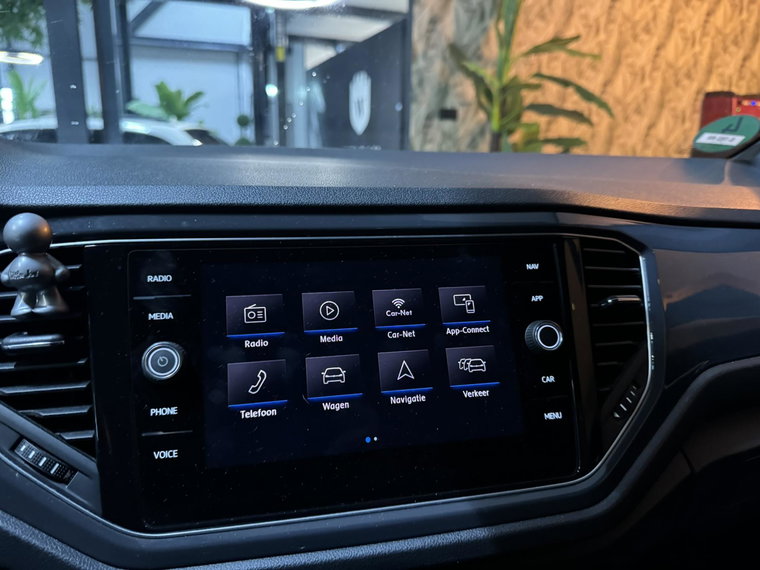 Vehicle Image 35