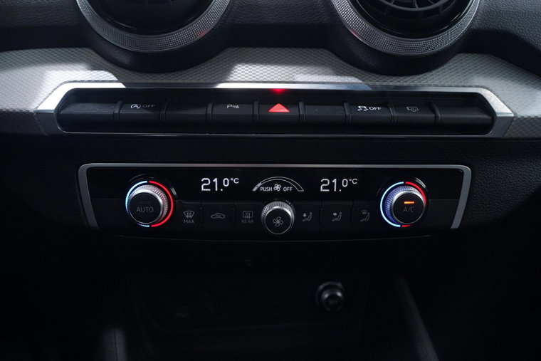 Vehicle Image 28