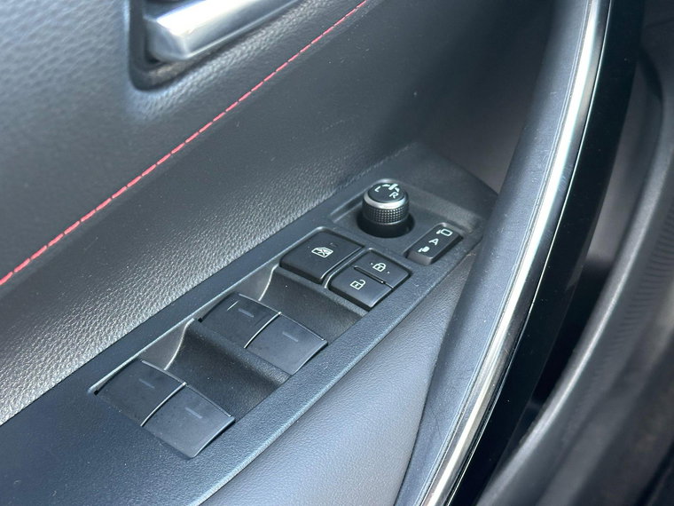 Vehicle Image 24