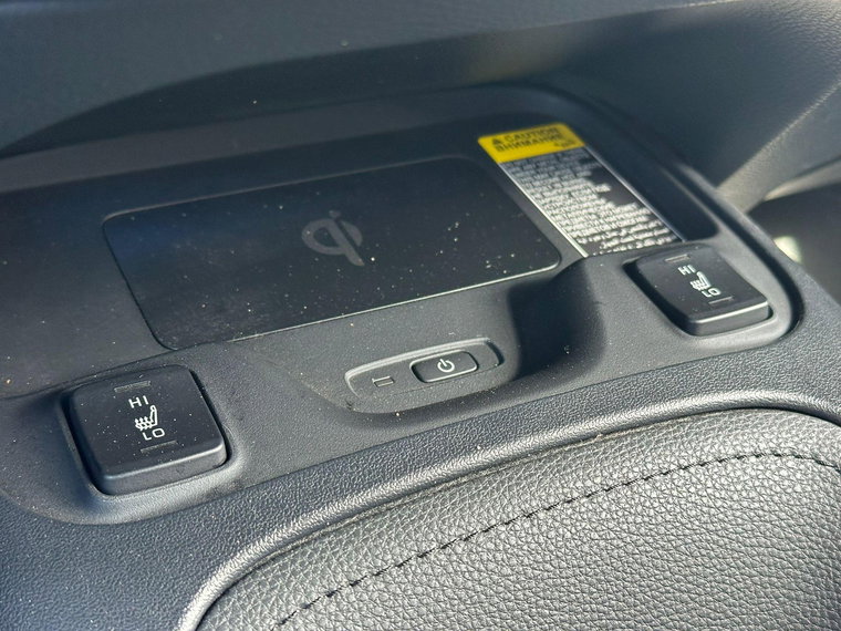 Vehicle Image 26