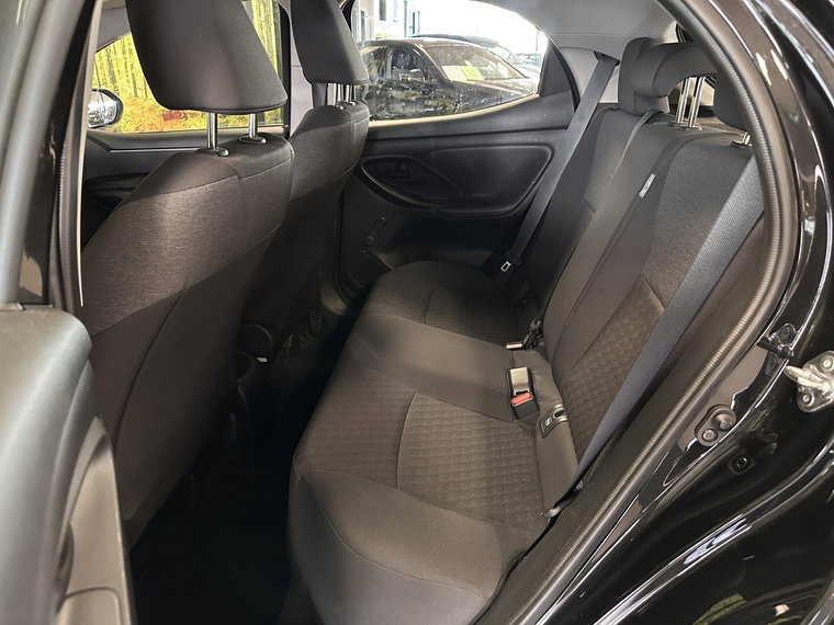 Vehicle Image 23