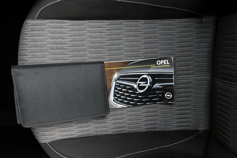 Vehicle Image 32