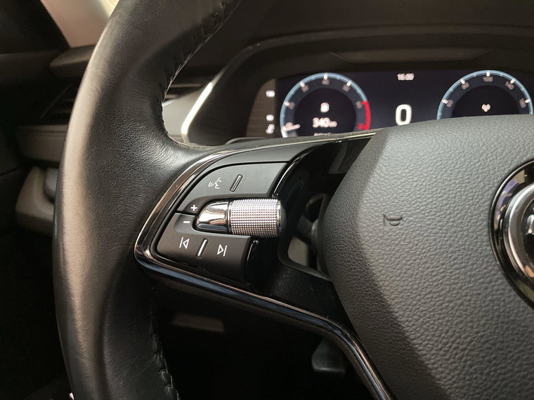 Vehicle Image 24