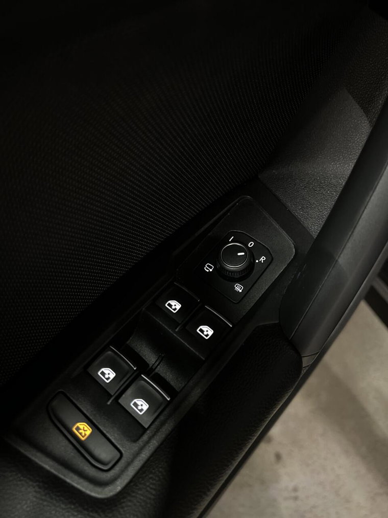 Vehicle Image 39