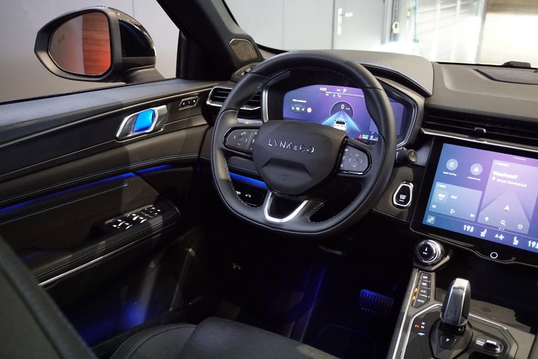 Vehicle Image 3