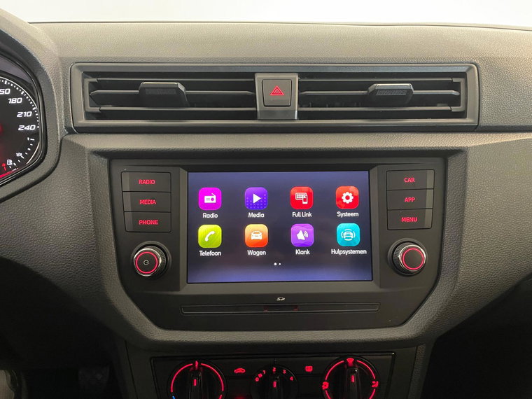 Vehicle Image 25
