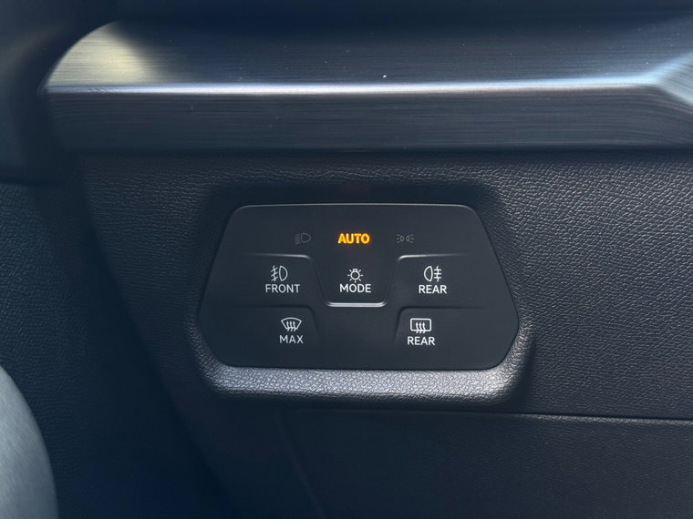 Vehicle Image 40