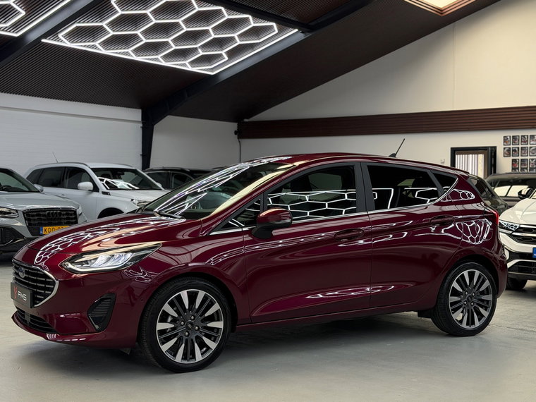 Vehicle Image 30