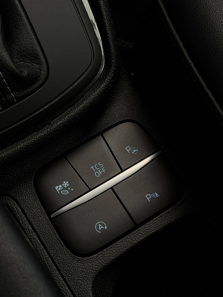 Vehicle Image 32