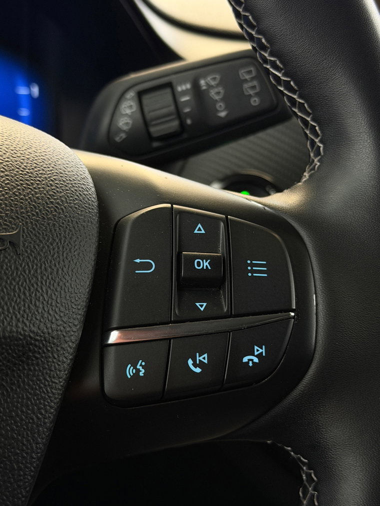 Vehicle Image 37