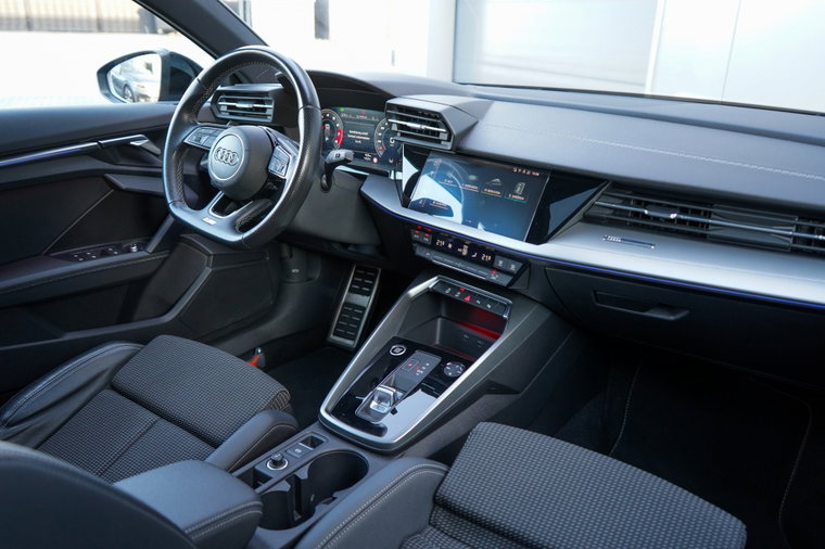 Vehicle Image 37
