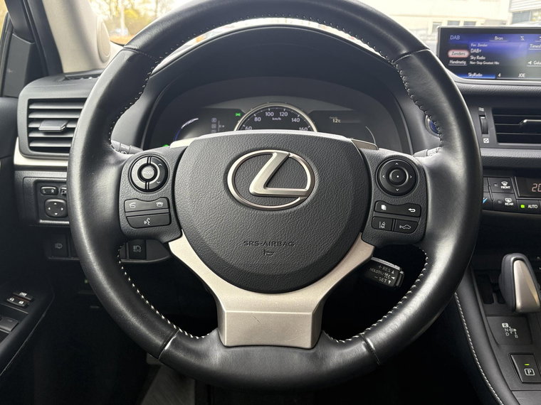 Vehicle Image 19
