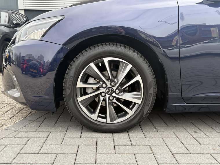 Vehicle Image 39