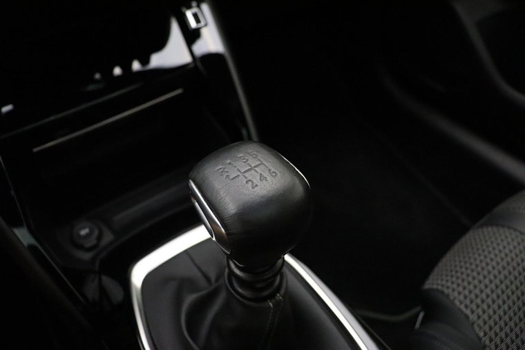 Vehicle Image 24