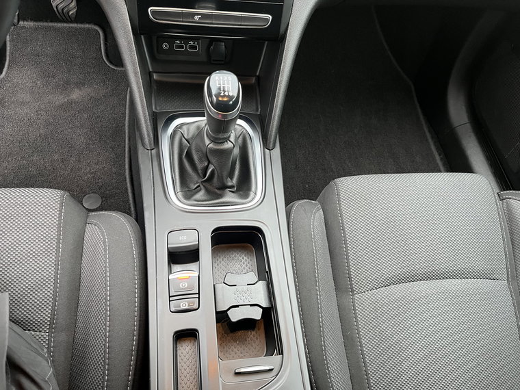 Vehicle Image 25