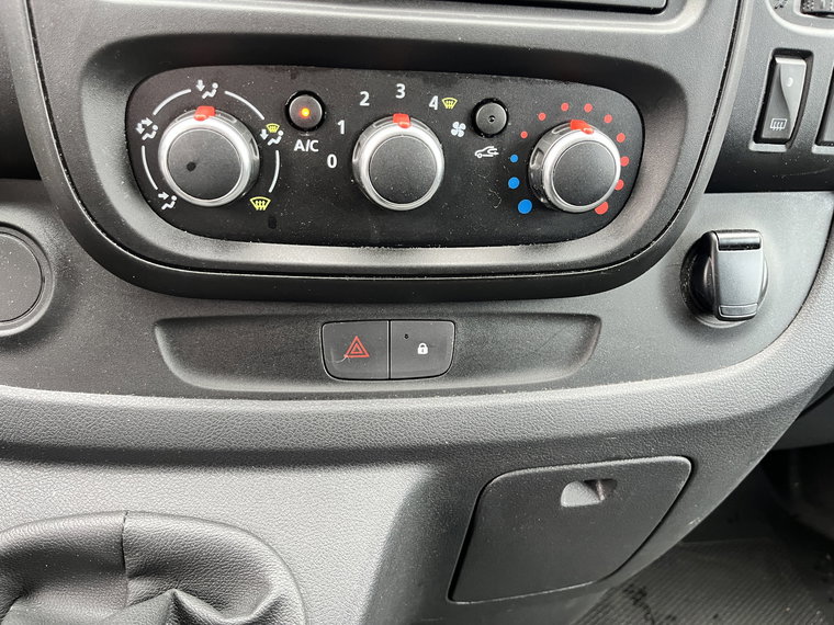 Vehicle Image 38