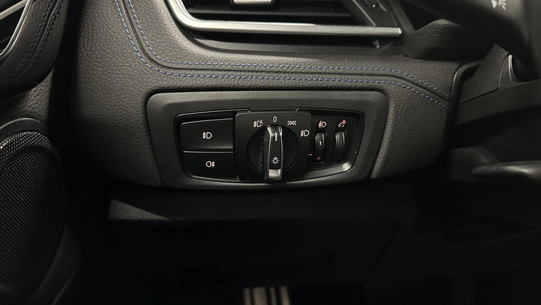 Vehicle Image 29