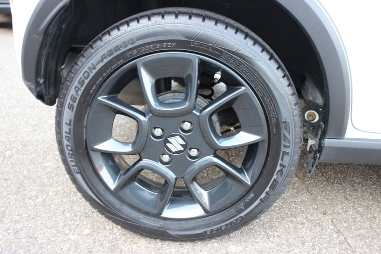 Vehicle Image 16