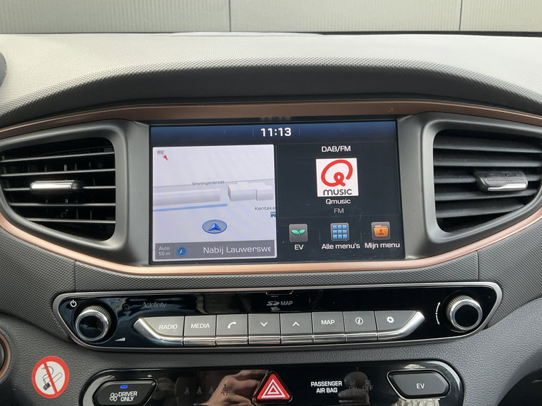 Vehicle Image 35