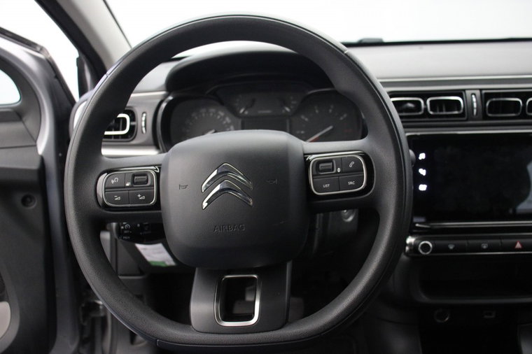 Vehicle Image 17