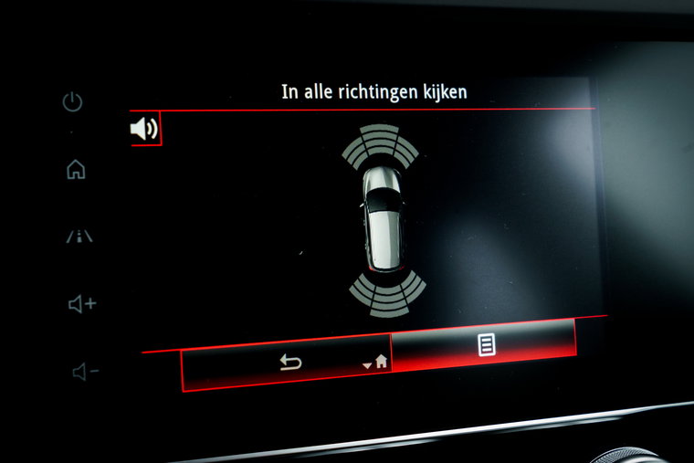 Vehicle Image 32