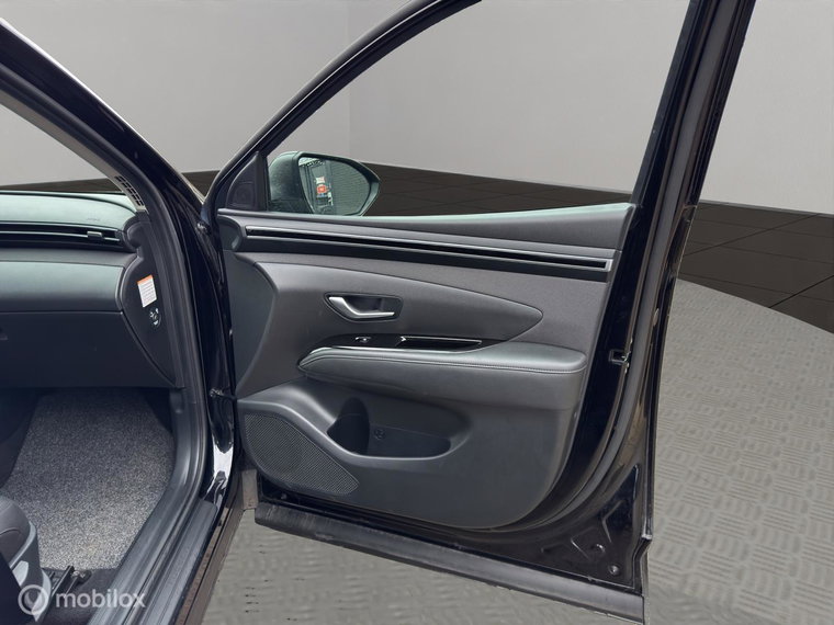 Vehicle Image 24