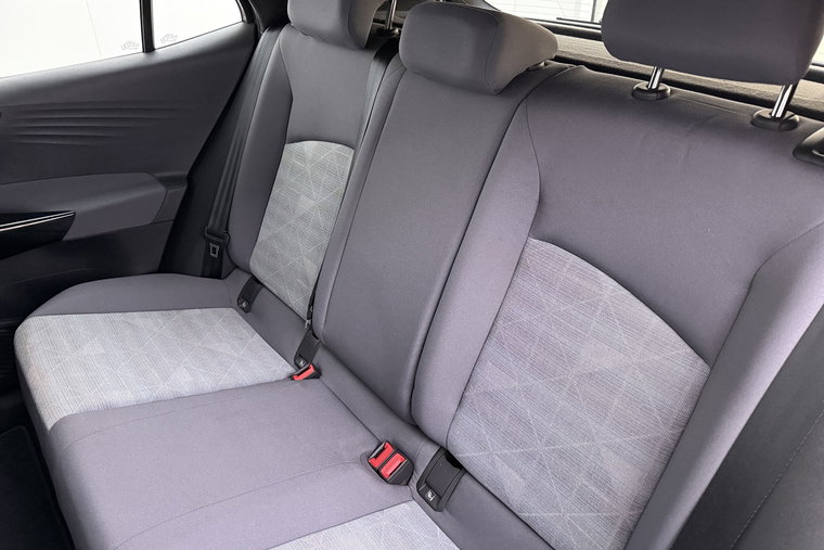 Vehicle Image 12