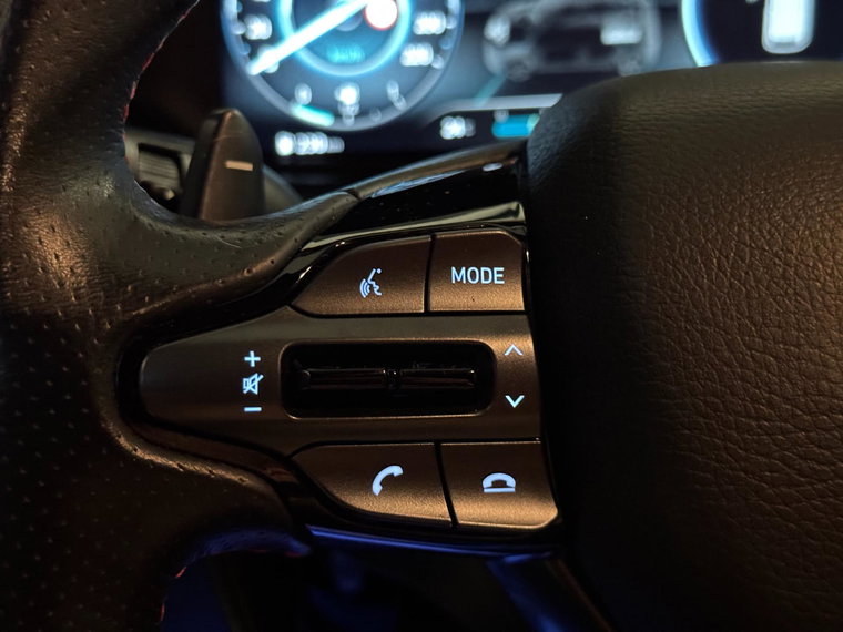 Vehicle Image 38