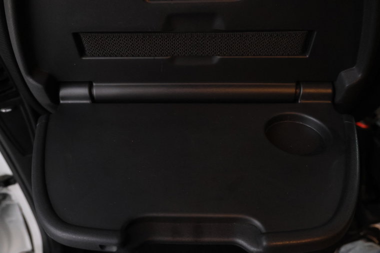 Vehicle Image 32