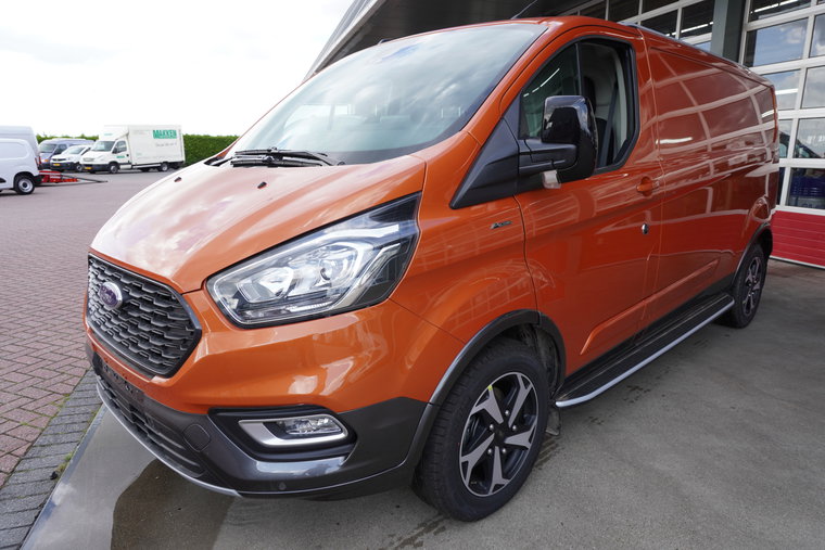 Vehicle Image 8