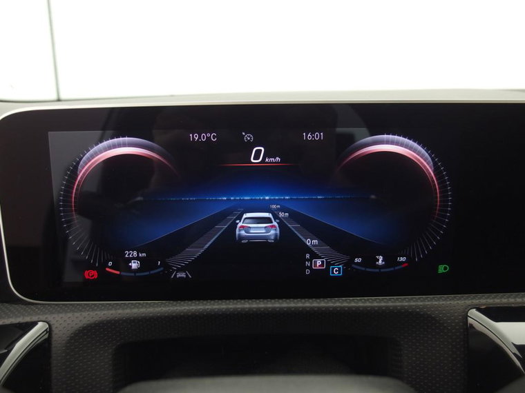 Vehicle Image 28