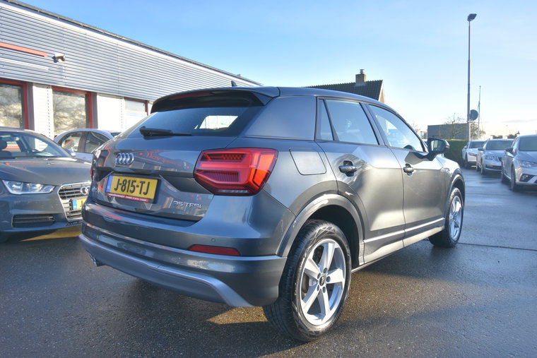 Vehicle Image 14