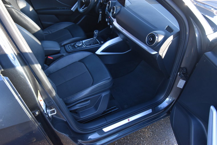 Vehicle Image 8