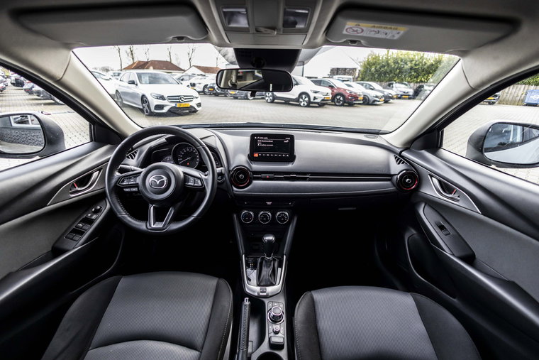 Vehicle Image 6