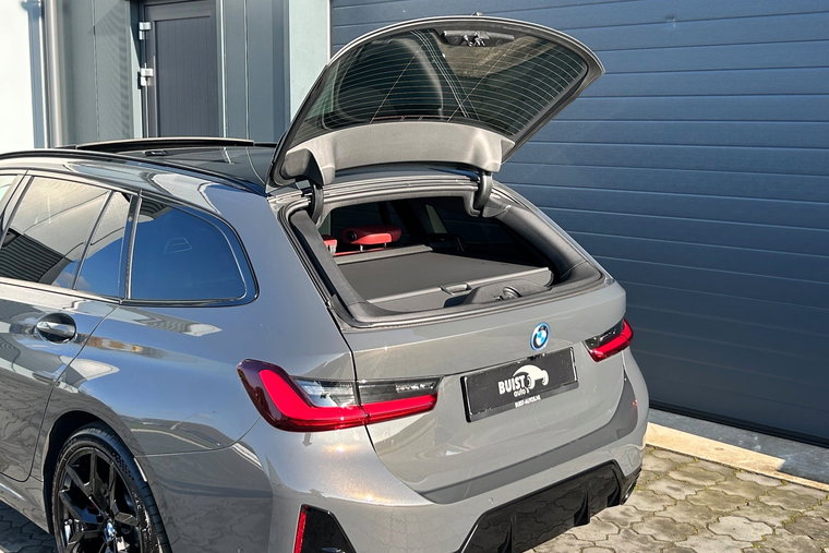 Vehicle Image 23