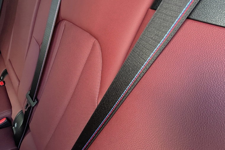 Vehicle Image 32