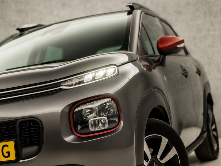 Vehicle Image 11